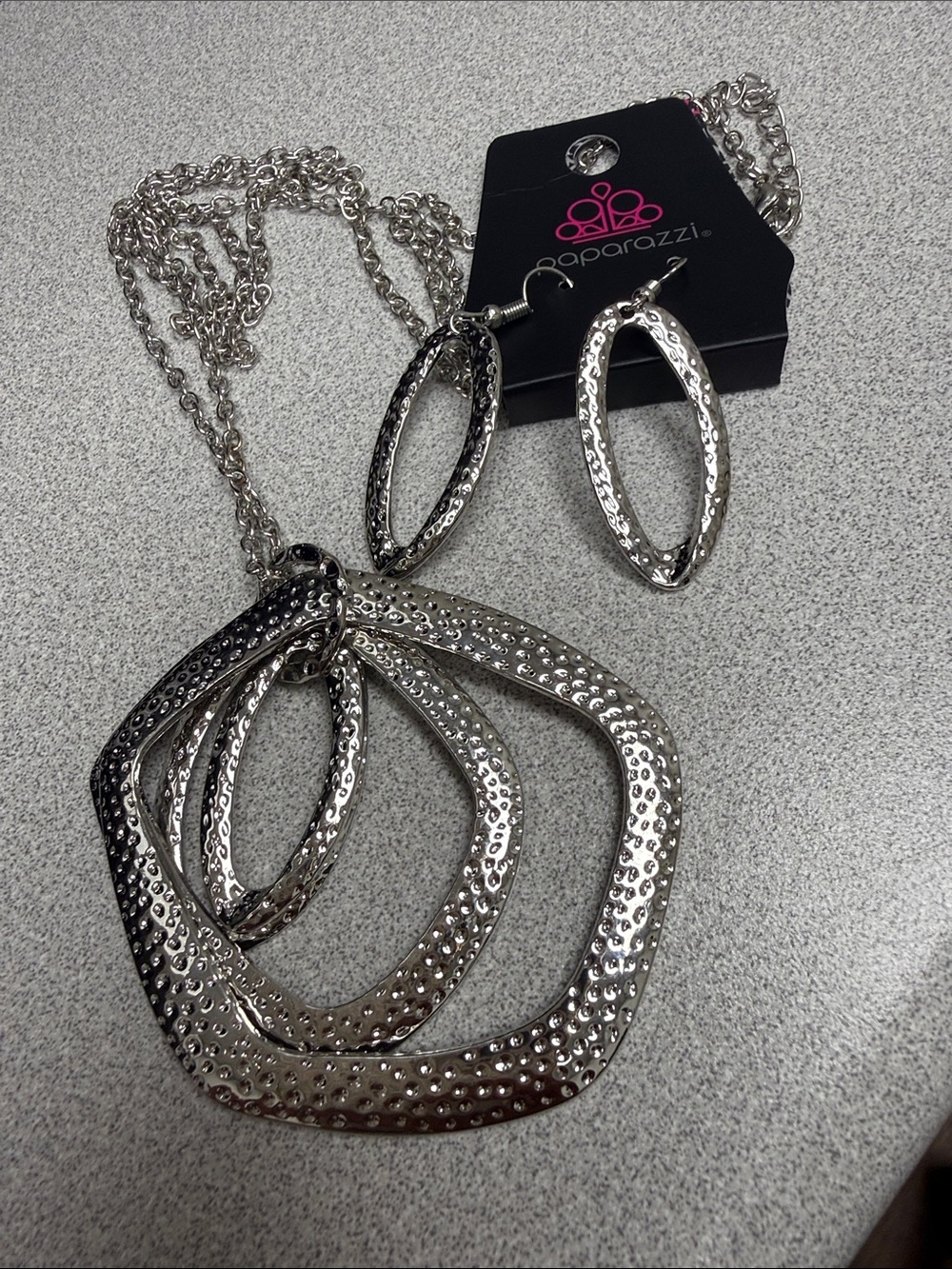 paparazzi Silver Hammered Multi-Shape Necklace & Earring Set